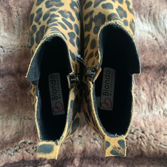 Blondo Georgette Waterproof Leopard Hidden Wedge Sneaker - Picture 7 of 12